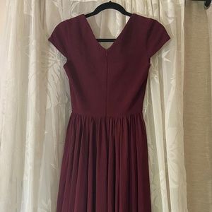 Dress the Population Short Sleeve Midi Dress